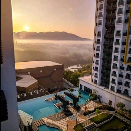 Mesahill Nilai 2 Room Condo - Fast Wifi, Amazing Pool & Tv Kültér fotó