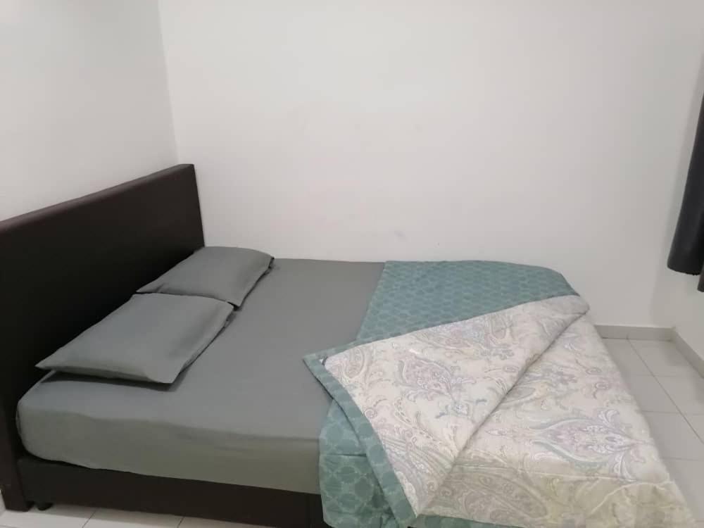 Mesahill Nilai 2 Room Condo - Fast Wifi, Amazing Pool & Tv Kültér fotó