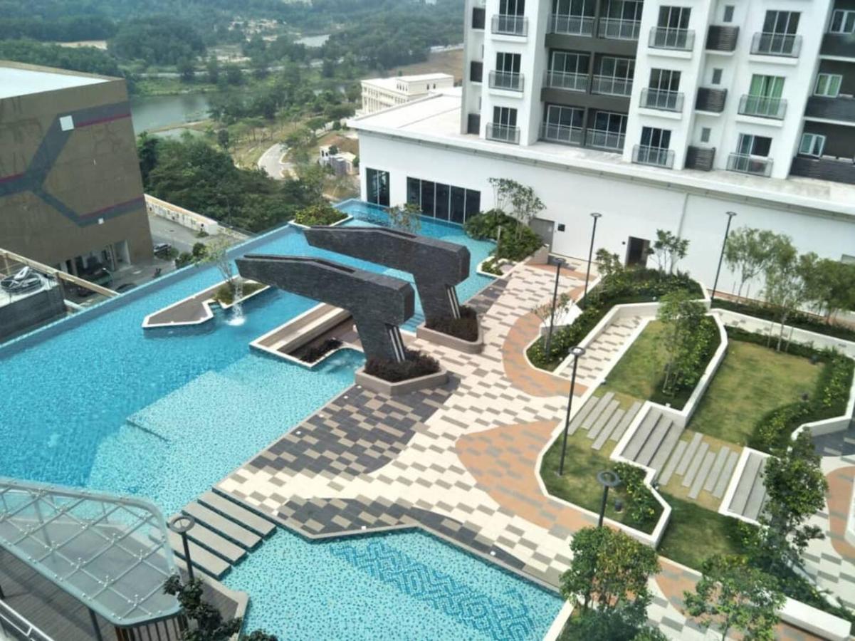 Mesahill Nilai 2 Room Condo - Fast Wifi, Amazing Pool & Tv Kültér fotó