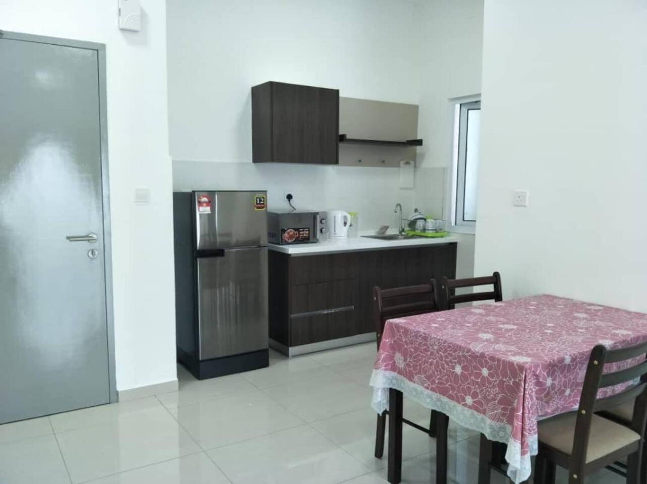 Mesahill Nilai 2 Room Condo - Fast Wifi, Amazing Pool & Tv Kültér fotó