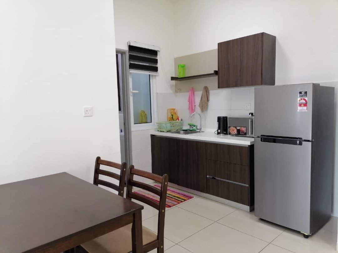 Mesahill Nilai 2 Room Condo - Fast Wifi, Amazing Pool & Tv Kültér fotó