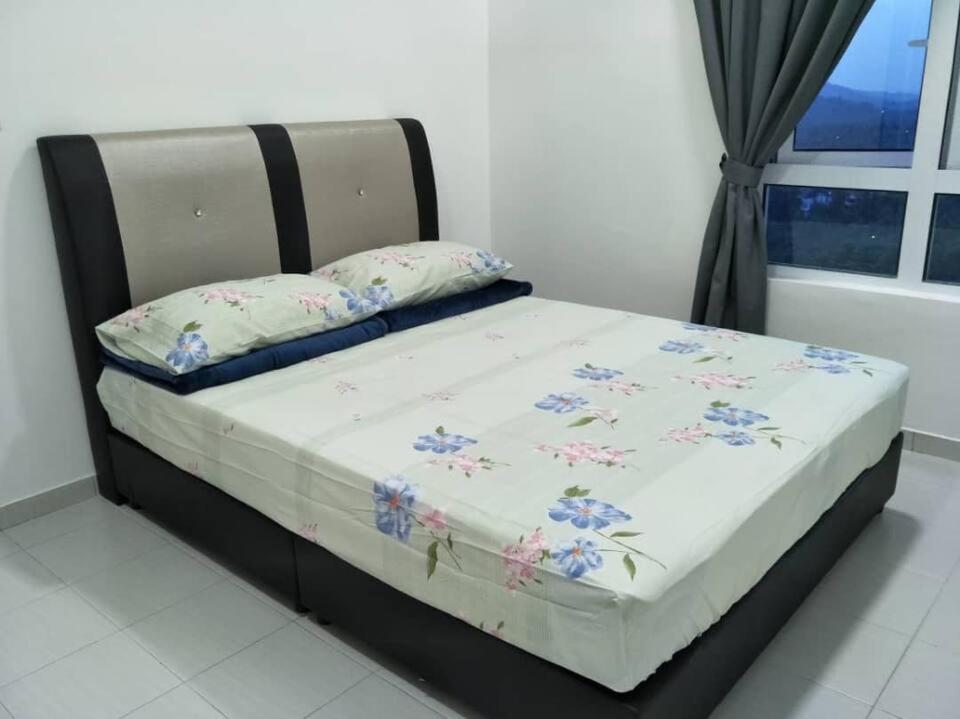 Mesahill Nilai 2 Room Condo - Fast Wifi, Amazing Pool & Tv Kültér fotó